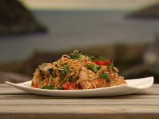 Cooking Channel serves up this Chile Crab recipe from Ching-He Huang plus many other recipes at CookingChannelTV.com