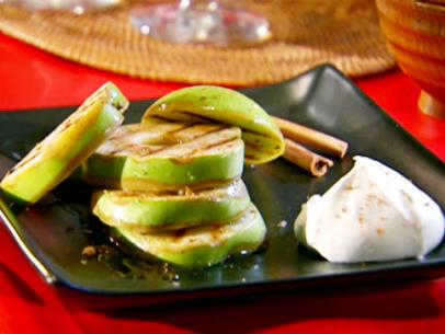 Grilled granny smith apples with spiced chantilly cream.