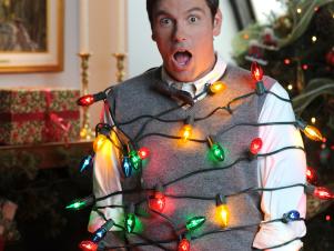 CCCKHSP1H_Chuck-Tied-with-Christmas-Lights-3_s3x4