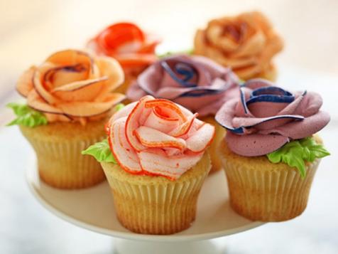 Cupcakes with Piped Flowers