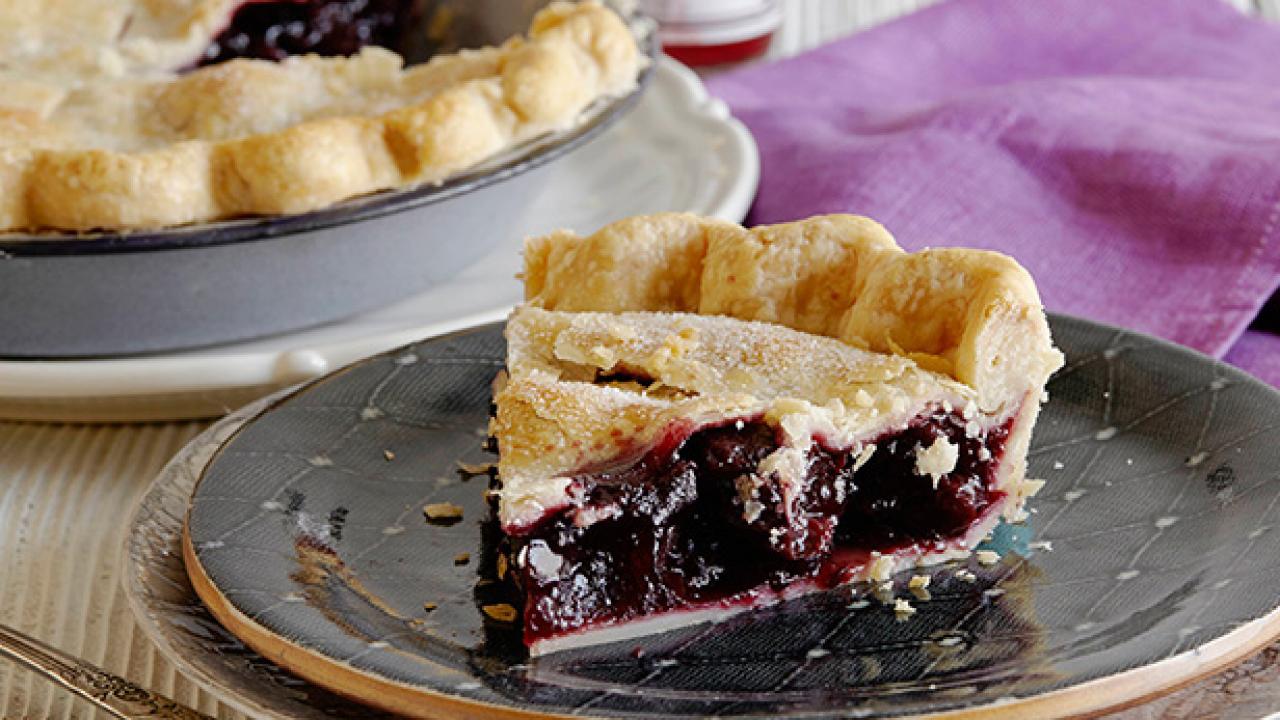 Old Fashioned Sour-Cherry Pie