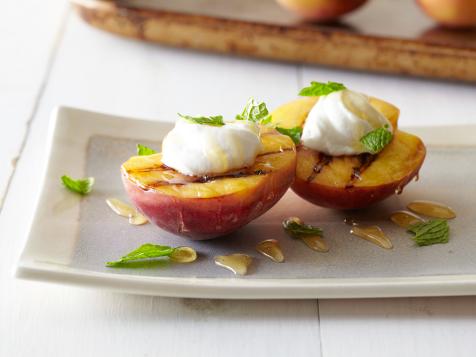 Grilled Peaches with Honey, Yogurt and Mint