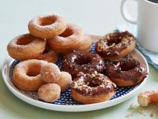 Cooking Channel serves up this Italian Doughnuts recipe from Giada De Laurentiis plus many other recipes at CookingChannelTV.com