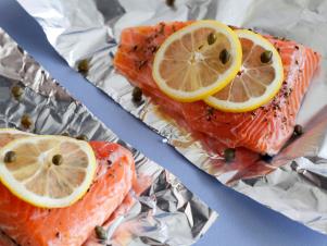 CCEDI505_Salmon-with-Lemon-Capers-and-Rosemary-01_s4x3