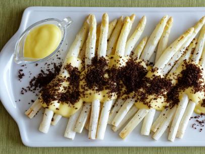 Cooking Channel German RoastedWhite Asparagus with Hollandaise and Pumpernickle