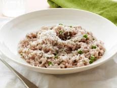 Cooking Channel serves up this Red Wine Risotto with Peas recipe from Giada De Laurentiis plus many other recipes at CookingChannelTV.com