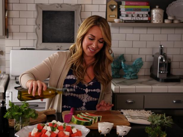 Haylie Duff : Chefs and Hosts : Cooking Channel | Cooking Channel