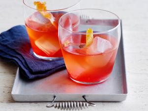 CCHORSP1_coal-in-your-stocking-cocktail-recipe_s4x3