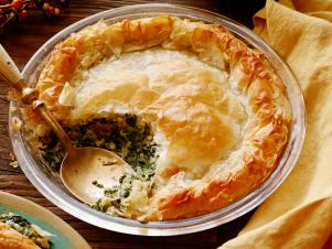 CC_thanksgiving-crust-creamed-spinach-with-phyllo-crust-recipe_01_s4x3