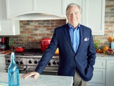 Host Michael McKean, as seen on Cooking Channel’s Food: Fact or Fiction?, Season 2.
