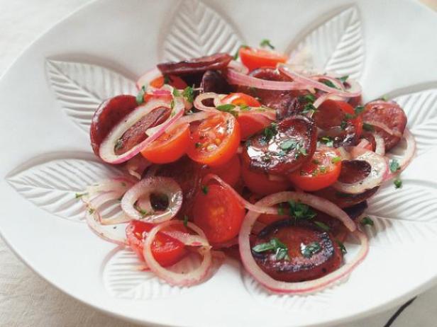 Tomato and chorizo salad - Bill Granger, Bill's Holiday