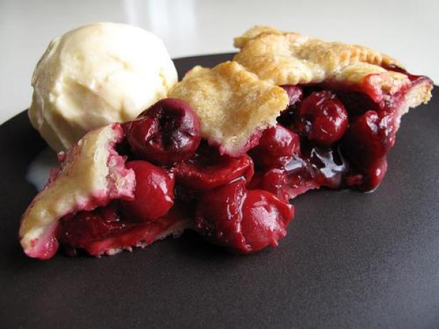 Gastronomer's Guide - Sour Cherry Pie