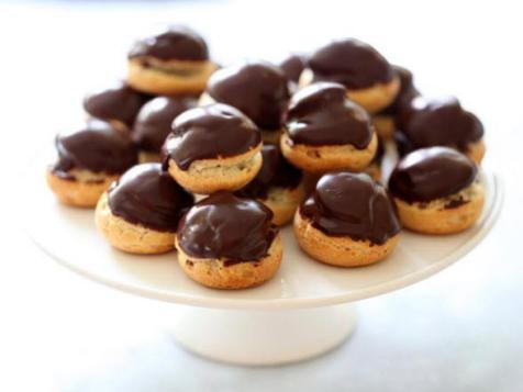 Baking Chocolate Cream Puffs