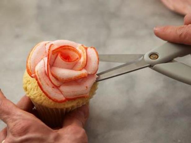 Placing Frosting on Cupcakes