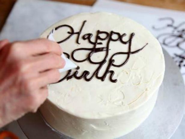 How to Write Happy Birthday on a Cake