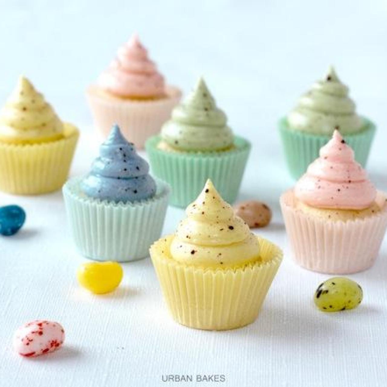 https://cook.fnr.sndimg.com/content/dam/images/cook/editorial/blog/legacy/devour/2014/4/CCDevour_sifted-speckled-easter-cupcakes_588.jpg.rend.hgtvcom.1280.1280.suffix/1505093022859.jpeg