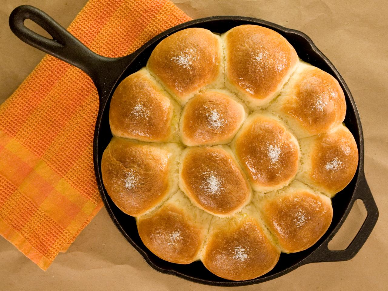 Quick Yeast Dinner Rolls - Jo Cooks