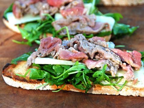 Crostone di Carpaccio: Open-Faced Carpaccio Sandwich