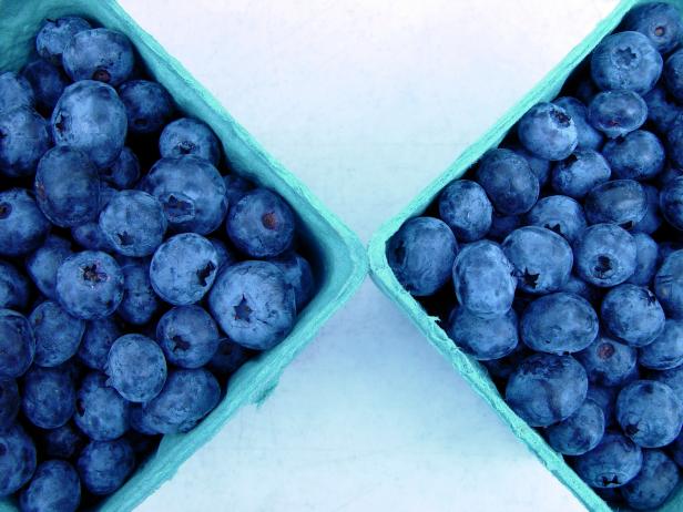 blueberries in carton