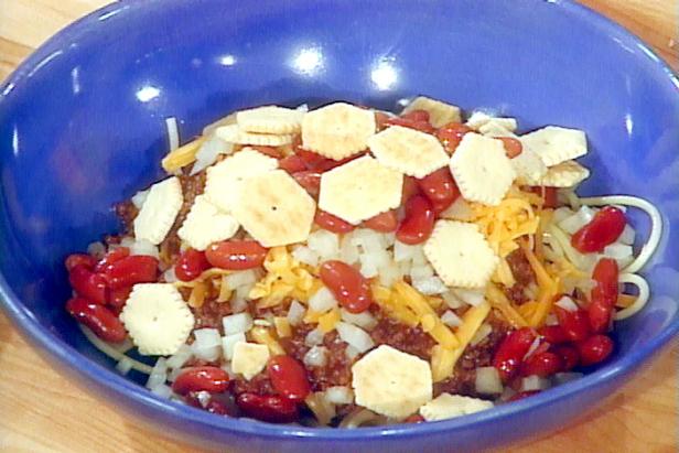 Super Bowl recipe: Five-way Cincinnati-style chili - Victoria