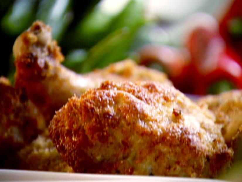 Oven fried chile chicken is made with breadcrumbs and green chillies.