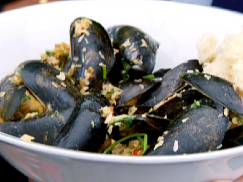 Mussels with dry coconut and fresh coriander.