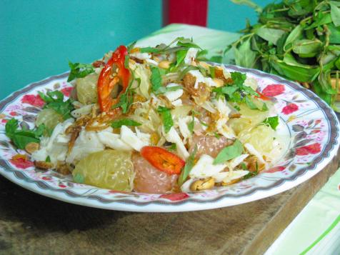 Pomelo and Mud Crab Salad: Goi Buoi