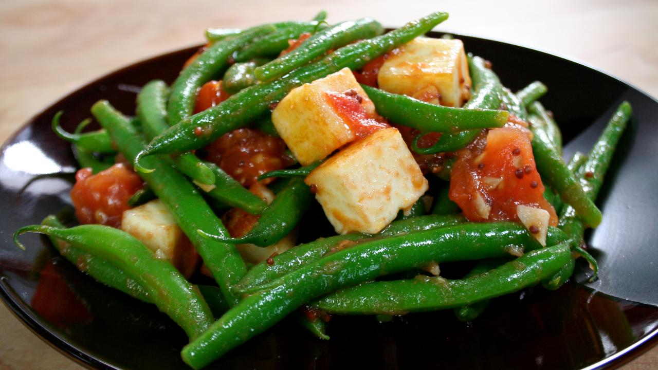Green Beans With Paneer