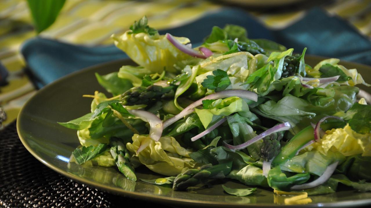 Lemon Asparagus Salad
