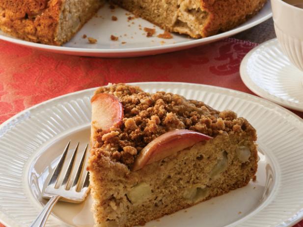 Caramel Apple Streusel Cake {Easy Fall Dessert} - The Busy Baker