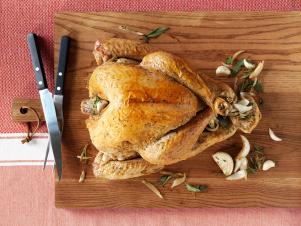 CC-kelsey-nixon_easy-herb-roasted-turkey-recipe-01_s4x3