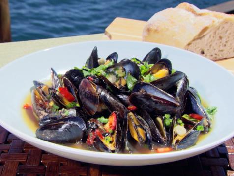 Black Bean Mussels with Chinese Beer