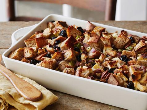 Brown Bread Stuffing with Fruit