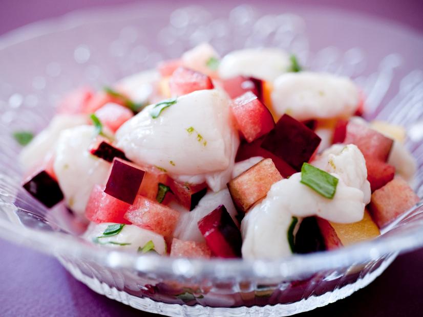 Mar 4,5 2010 - DINING - MINIS: Plum and Scallop Ceviche for Mark Bittman Minimalist column.
Credit: Evan Sung for The New York Times