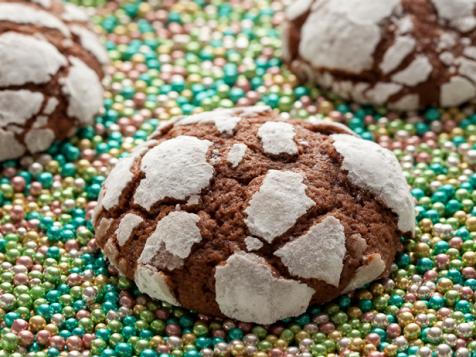 Peppermint Fudge Crinkle Cookies