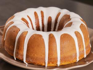 Drizzle Glaze on Cooled Bundt Cake