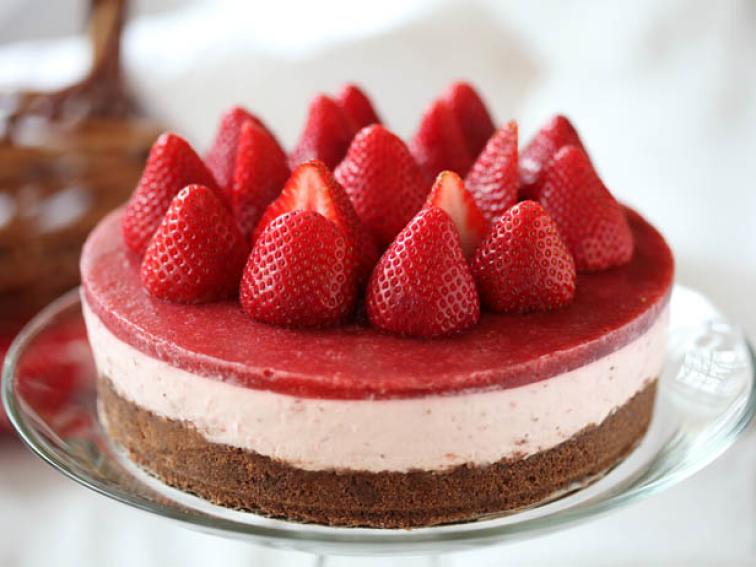 No-Bake Strawberry Cheesecake : Recipes : Cooking Channel Recipe | Zoë ...