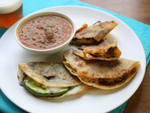 cc-s-copeland_squash-quesadillas-with-salsa-recipe_s4x3