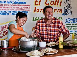 CCCWO_Chef-Chuck-Hughes-at-taco-stand-in-Chucks-Week-Off-Mexico_s4x3