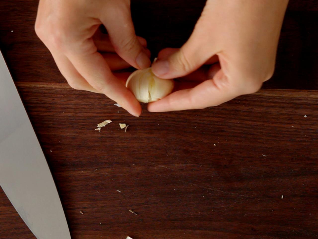 How To Slice Garlic Paper Thin?