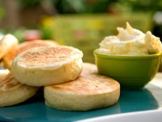 Cooking Channel serves up this Crumpets recipe from Bobby Flay plus many other recipes at CookingChannelTV.com