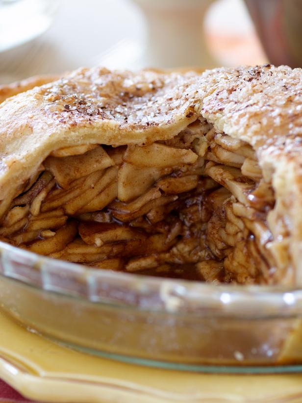 The Ultimate Caramel Apple Pie