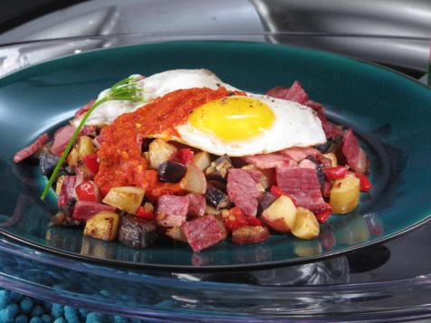 Montreal Smoked Meat Hash with Chile Sauce