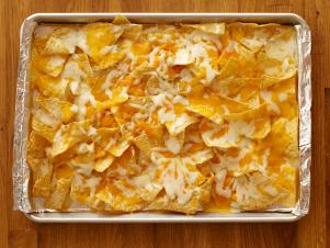 CCkitchens_generic-how-to-make-nachos-2_s4x3