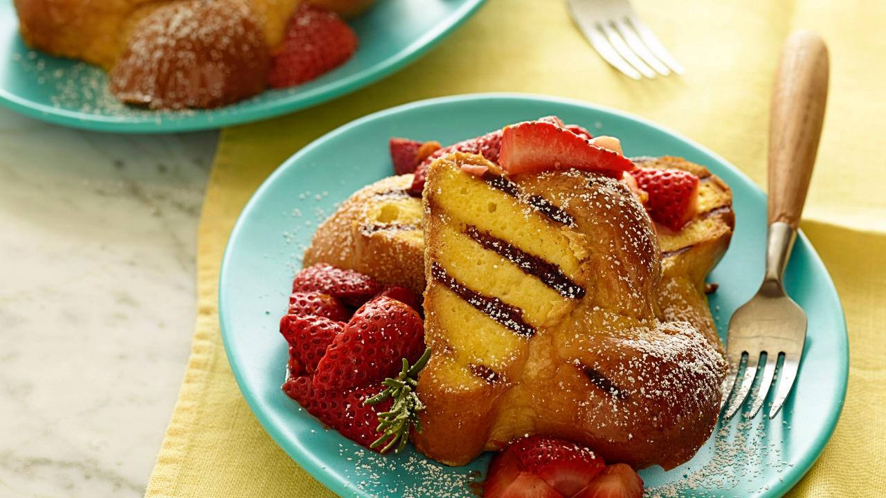 Grilled French Toast & Berries