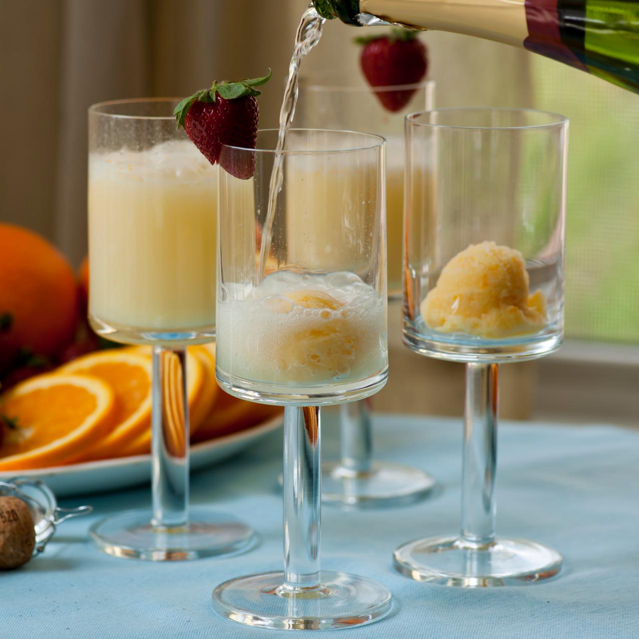 The Bellini and Mimosa - The Best Champagne Brunch Cocktails 