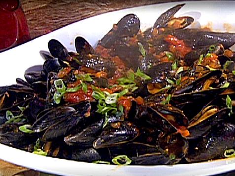 Mussels in Spicy Red Sauce