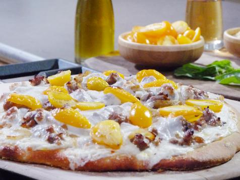 Golden Finocchio Sausage White Pizza