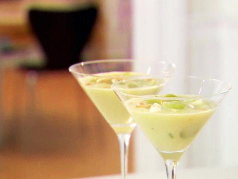 White Gazpacho with Grapes and Toasted Almonds