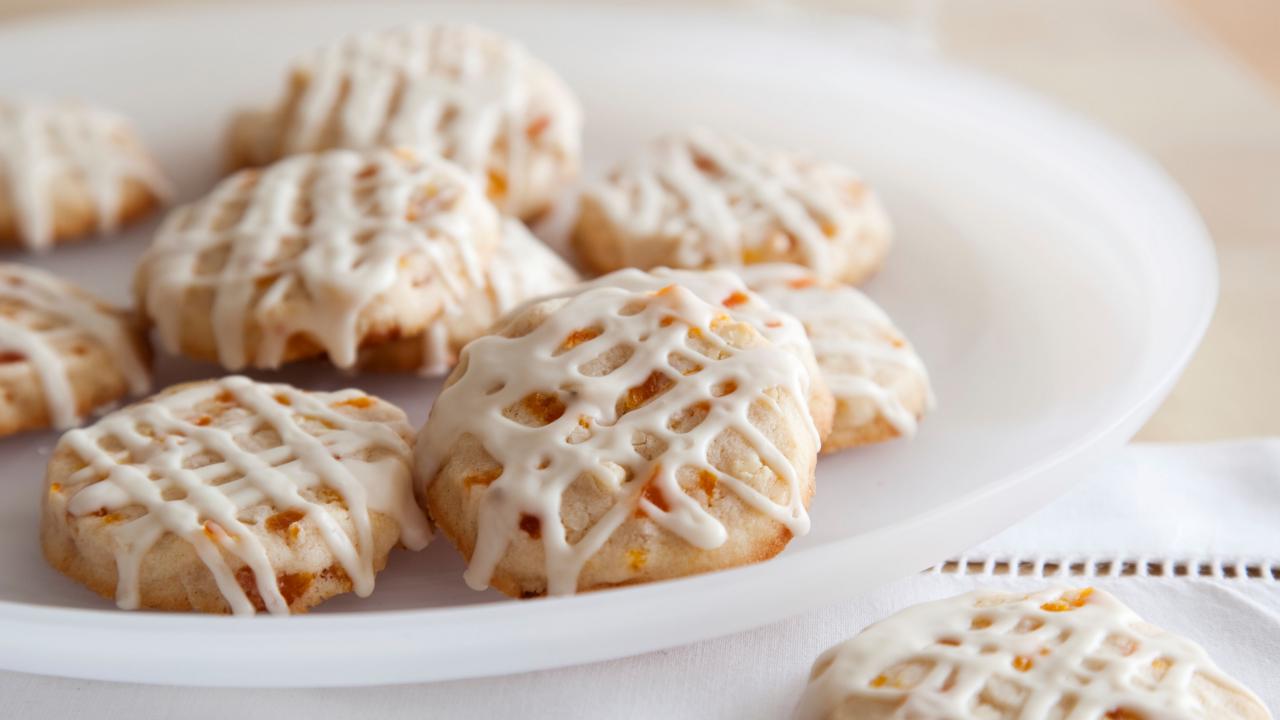 Amaretto-Iced Apricot Cookies